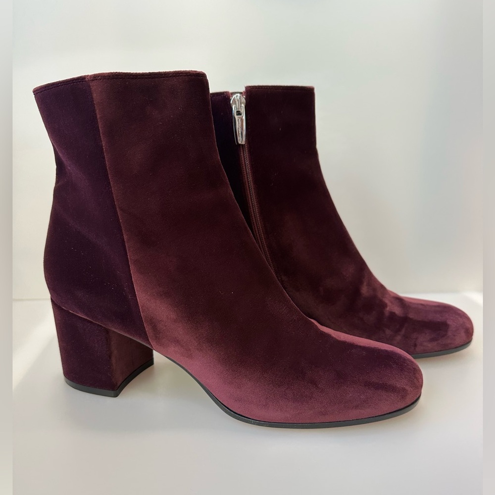 NEW AUTHENTIC GIANVITO ROSSI Burgundy Velvet Ankle Boots